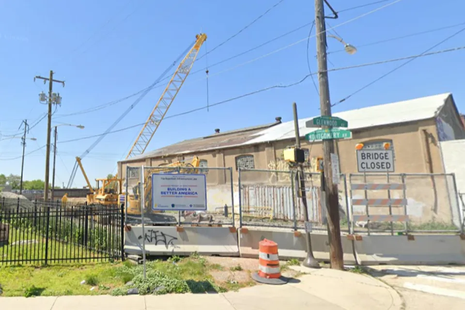 Google street view of Montgomery Avenue Bridge, Philadelphia under construction.